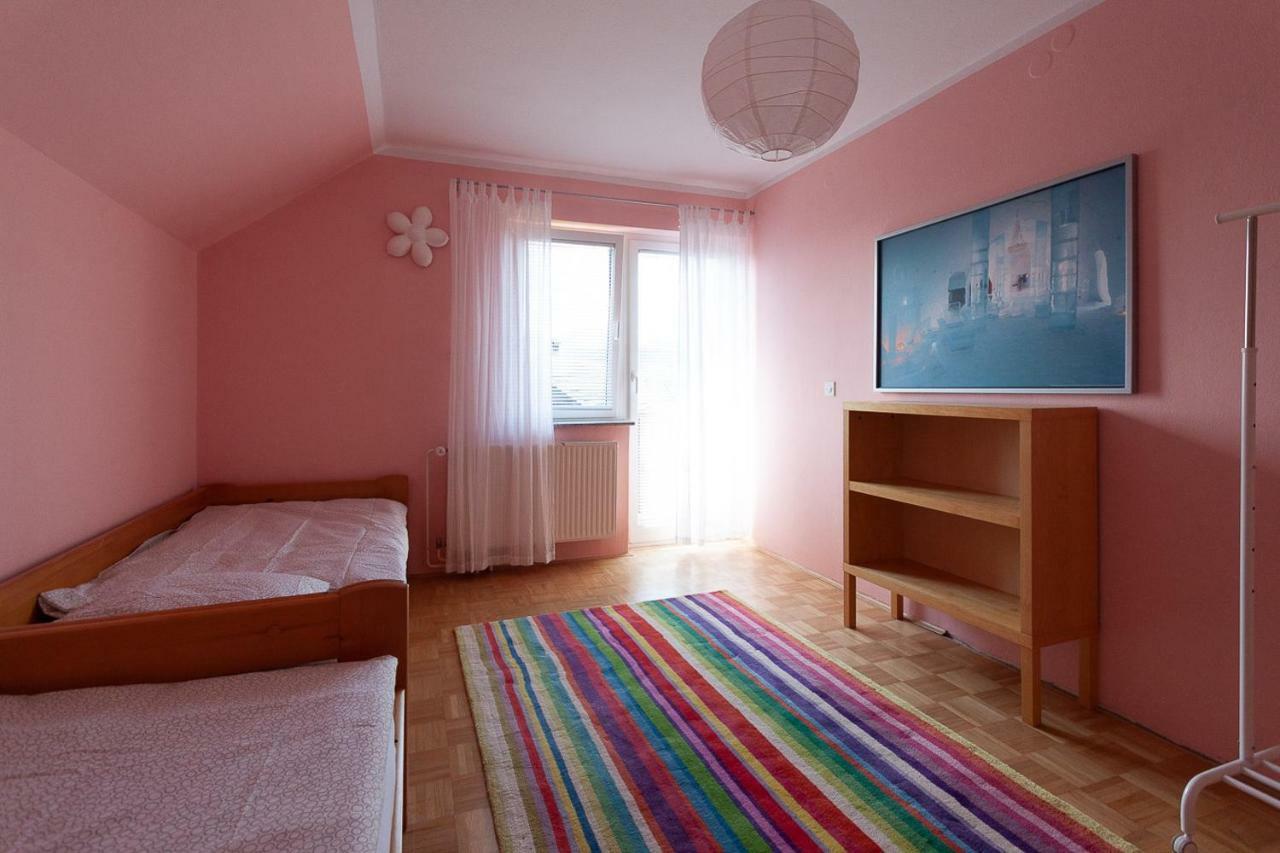 Vacation Home Sofia Zgornje Gorje Екстериор снимка